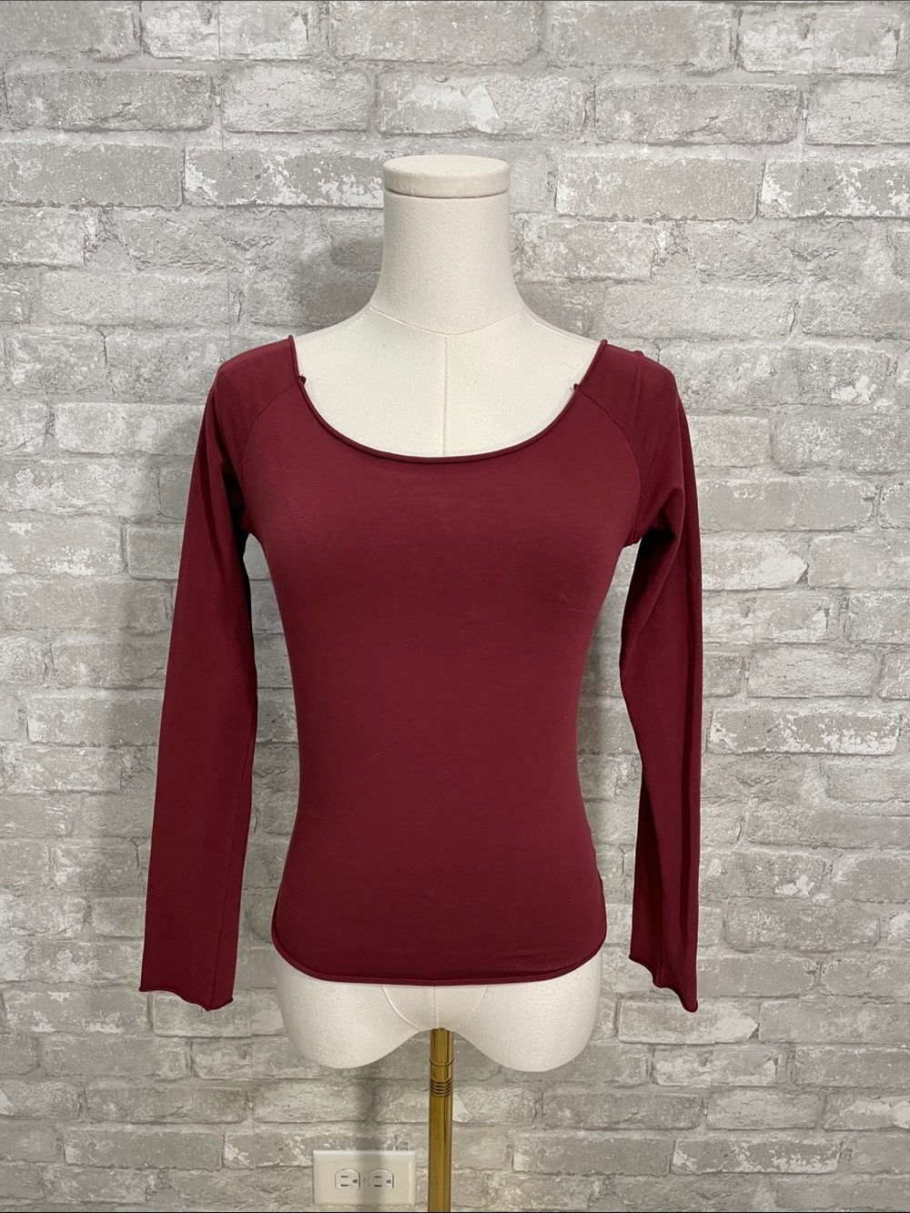 Brandy Melville Scoop Neck Long Sleeve Top - Burgundy
